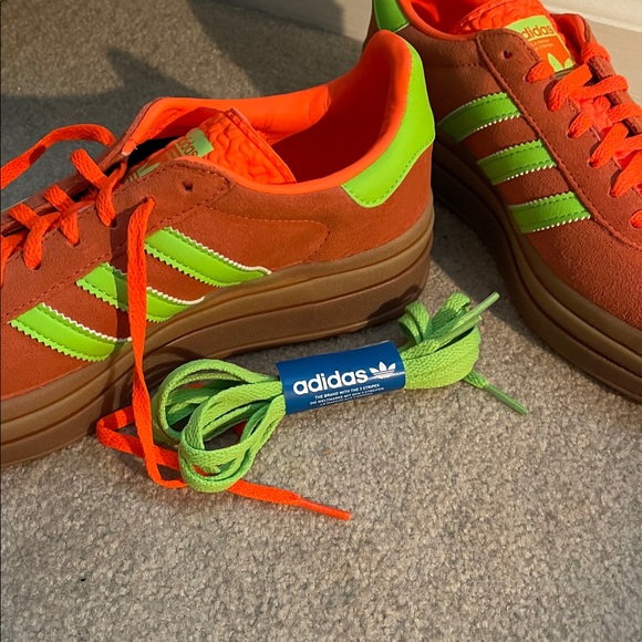 New w/ out Box Womens Adidas Gazelle Bold - US 7 - Picture 5 of 6